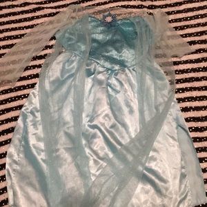 Girls Elsa dress up